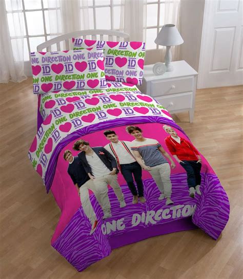 .one bedding set with one direction on it and it's pink which is a color that my dd has very recently said is too girly, however when she saw this set all she worried about was that it was one direction and any color was fine! Amazon.com - One Direction's Beautiful Sheet Set, Twin ...