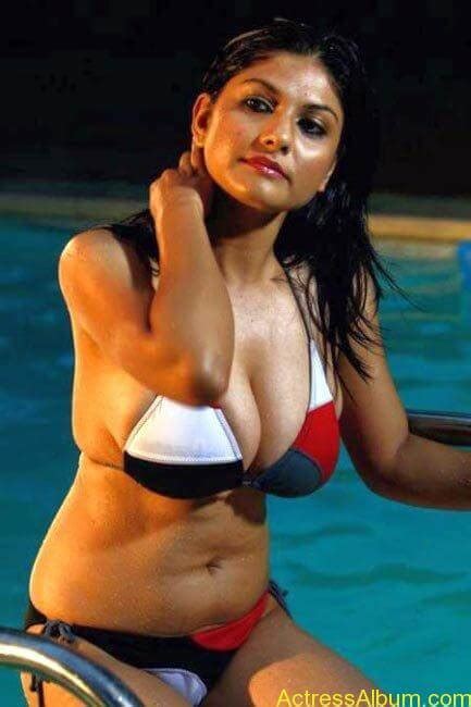 Upload or insert images from url. Actress Top swimsuit Images collection - Actress Album