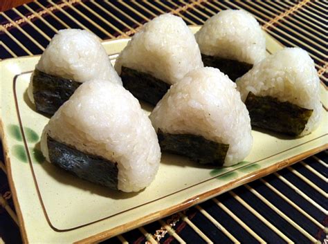 Black sesame seeds powder, brown sugar, cinnamon powder, flour, kosher salt, mugwort powder, red beans, roasted soybean powder, sweet rice flour, water, white sugar. Rice Balls (Jumuckbap / Onigiri) - Seonkyoung Longest