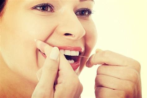 Can teeth move with permanent retainer? How to Floss When You Have a Permanent Retainer