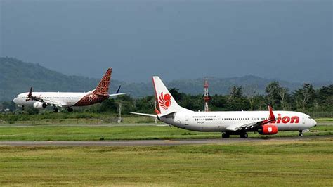 Pesawat sriwijaya air mengenakan tarif tiket pesawat cukup bersaing dan standar sehingga cukup terjangkau oleh masyarakat indonesia pada umumnya. Daftar Harga Tiket Pesawat Lion Air Banjarmasin Semarang ...