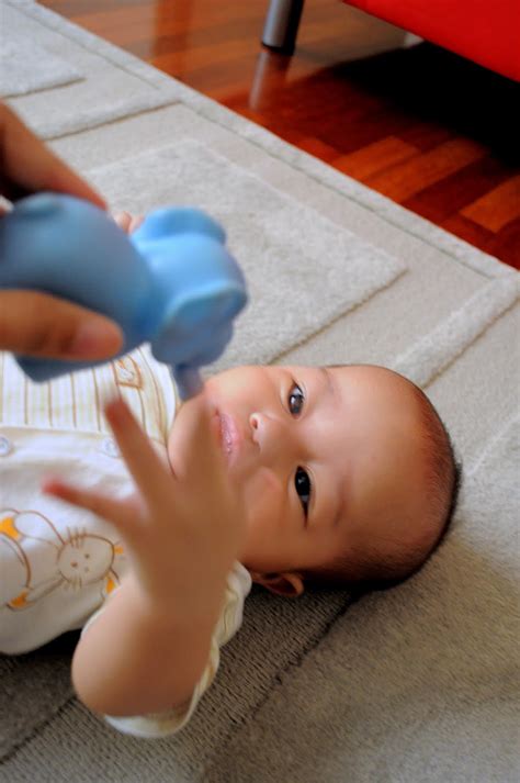 Kalau lagi teruk nanti kakak demam. Petua Hilangkan Selesema Bayi