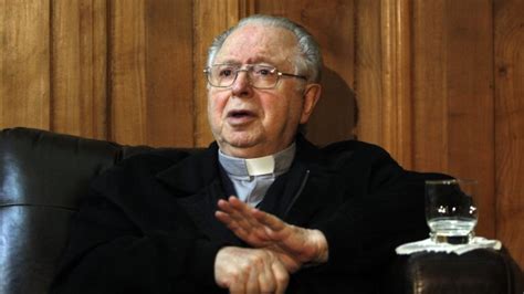 May 25, 2021 · la iglesia chilena ha estado envuelta en denuncias de abusos desde que en 2010 el influyente sacerdote fernando karadima fue denunciado y un año después condenado por el vaticano como culpable. Sacerdote Fernando Karadima fue trasladado a hogar en Lo ...