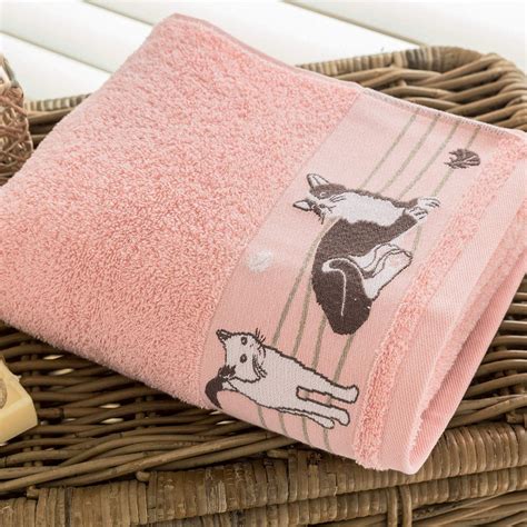 Draps, taies d'oreiller, parures de lit, nappes, peignoirs, tapis de bain…renouvelez votre linge de maison ! Linge de bain Comme un Pacha | Françoise Saget | Linge de ...