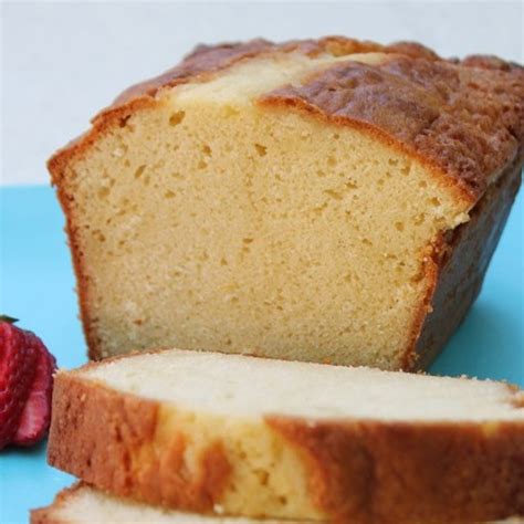It's a great comfort food and goes especially well with vanilla ice cream. Ina Garten's Honey Vanilla Pound Cake - My Recipe Reviews