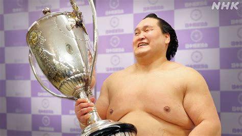 May 23, 2021 · 照ノ富士は土俵下で行われた優勝インタビューで「うれしい。 優勝決定戦になると、いつも負けてきたので一生懸命頑張ってよかった」と喜びを. 照ノ富士「こうやって笑える日が来ると信じてやってきた ...