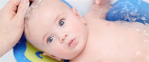 Newborn to 6 months you are free to bathe your newborn two or three times a week after the umbilical cord stump has healed completely, dried up, and fallen off. How Often Should You Bathe Your Baby? | One month old baby ...