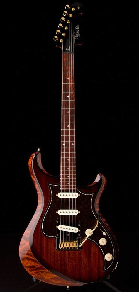 Uanset om du er i et rockband eller et bluesband, er denne bass guitar glass ornament den perfekte pasform til enhver musiker. 27 Unbelievable Bass Guitar Ornaments For Christmas Tree ...