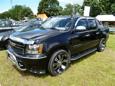 You've got questions about insuring a chevrolet avalanche. Chevrolet Avalanche auf dem US-Car-Treffen in ...