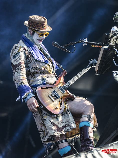 Combine forces courtesy of a sick guest spot from method man giving fred durst a run for. Wes Borland - LIMP BIZKIT - HELLFEST 2015 | Mainstage 1 ...