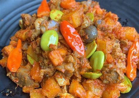 Semoga sajian ini bermanfaat bagi anda yang membutuhkan. Resep Memasak Sambal Goreng Kentang Ati Ampela / Resep ...