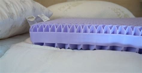 Bamboo miracle pillow vs my pillow подробнее. Purple Pillow Review: A $100, 10-Pound Pillow? | Freakin ...