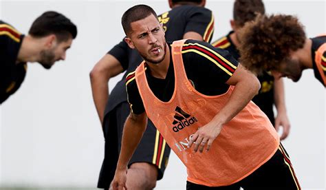 Belgium's eden hazard controls the ball during the euro 2020 soccer championship group b match between finland and belgium at saint petersburg stadium, in st. Hazard: „Wenn Real mich kaufen will, wissen sie, was zu ...