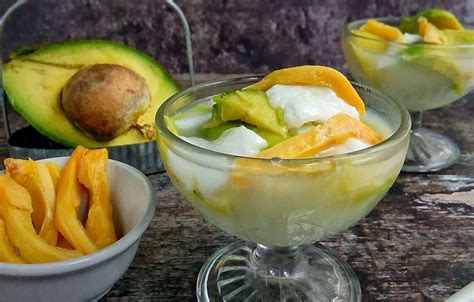 9 biji nangka (potong dadu), 500 ml santan, ½ kaleng susu kental manis Suka Es Campur atau Es Teler? Yuk Coba Resep Keduanya