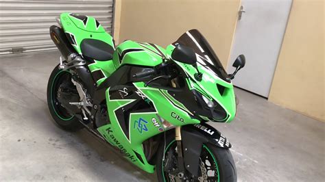 For some the lively '04 model was a little too racy, which meant kawasaki tried to calm things down with the 06 model. Kawasaki Zx10r 2007 - YouTube