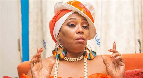 Ogbeni ayotunde & yeni anikulapo kuti jujufilms.tv. Fela Kuti's Daughter, Yeni Laments Stolen Family Photo ...