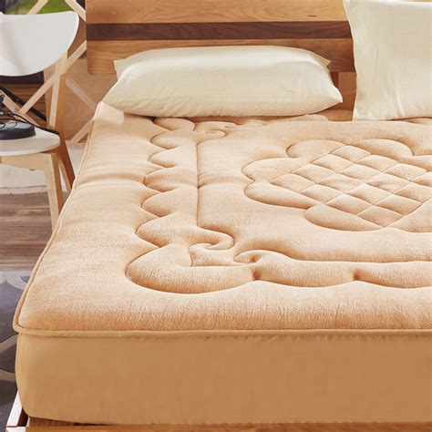 This egg crate mattress topper is designed to relieve pressure points by limiting the contact between the body and the topper's surface, keeping. egg crate mattress pad,xl twin mattress pad,purposeof a ...