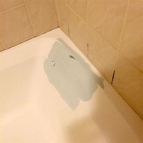 Steps to fix a chip in a fiberglass bathtub. Fiberglass Bathtub & Shower Repair Experts in St Charles IL