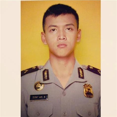 Gambar polisi gambar polisi kartun gambar mobil polisi polisi militer. Foto Polisi Gagah - TNI POLRI KECE