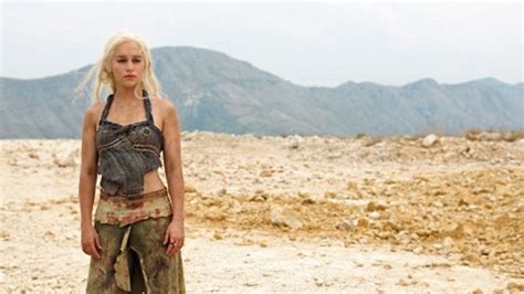 Lena headey is incredulous, an amused smile curving lips best known for sneering as cersei lannister on game of thrones. she is piloting her black land rover through the narrow, twisty roads of her native west yorkshire, a realm of charming villages and no observable traffic laws. Sarah Connor ? Non, Emilia Clarke | GQ France