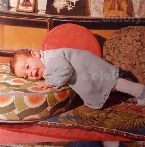 تم تطوير برنامج واتس اب الذهبي نسخة 8.90whatsapp gold وهي نسخة مطورة من الواتس اب الاصلي الموجودة على متجر جوجل بلاي. بعد أزمة صورها المُخلة.. منى هلا تعود للبراءة.. شاهد - صوت ...