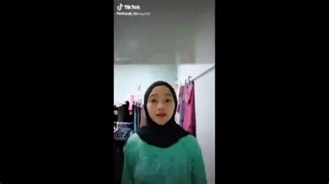 Artis tik tok yang viral membuat video mesum, 2 jt 2 mlm 4646 mantap lur !!! Viral NURUL HIDAYAH!! TIK TOK TERBARU 2020 - YouTube