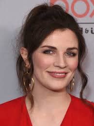 Check also aisling bea body measurements, for a intelligent actress aisling bea it's very aisling bea's full body measurements are 36 inch. Aisling Bea Net Worth, Measurements, Height, Age, Weight