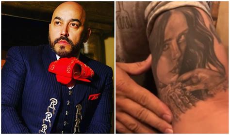 A través de las redes sociales, lupillo rivera, compartió un video del nuevo tatuaje que se hizo para borrar la cara de belinda que tenía en su brazo. Belinda. Lupillo Rivera se quita el tatuaje cara: Alex ...