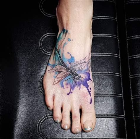 This monarch butterfly tattoo is a solid black piece and looks great on the upper thigh is a great alternative to the cliche bows that everyone seems to have these days. 45 Fascinating Dragonfly Tattoo Designs | Dragonfly tattoo ...
