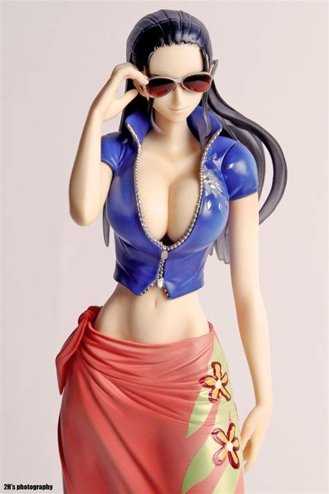 No tattoos black and white ex nico: One Piece - Nico Robin New World (Figuarts Zero) | Action ...