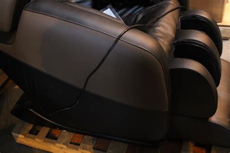 Each brookstone refurbished massage chair receives: Renew Zero-Gravity Massage Chair By Brookstone | Property Room