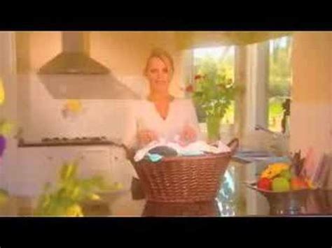 22:51 edt, 10 june 2021. Shane Warne's Ex Wife Advert (Simone Warne) - YouTube