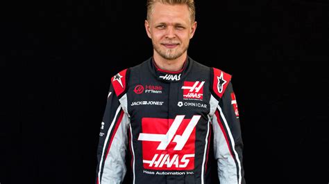 Read his biography, view his personal race results and find out how his team is doing in 2021! Neuer Formel-1-Superhelm 2019: Noch besserer Kopfschutz ...