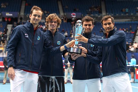 A novak piace giocare qui e la serbia ha una grande squadra e sta giocando molto bene. Rusland verslaat Italië in finale ATP Cup | Foto | bndestem.nl