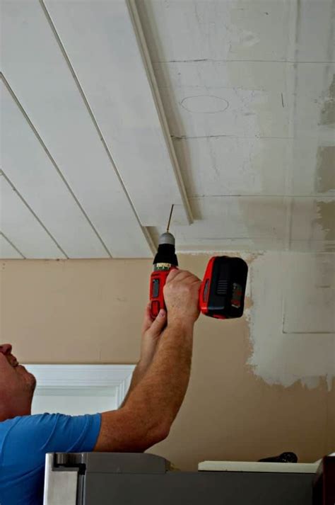 It's generally used for floors, but the system can be used for any surface that's going to be covered with planking, including ceilings. How to Install a Tongue and Groove Ceiling | Tongue ...