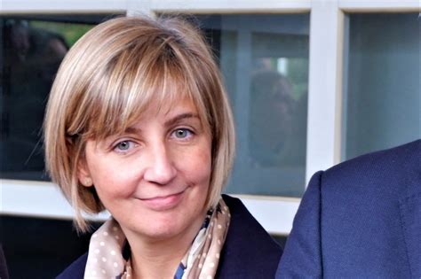 Marta temido assinalou ainda que, independentemente do nível de risco, a determinação é que todas as pessoas deverão ser encaminhadas para teste, quer sejam contactos de alto ou baixo risco com. Marta Temido / Marta Temido concede louvor a 164 médicos ...