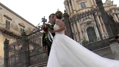 Mentre due su tre dicono di voler acquistare a breve un'auto ibrida. Il Matrimonio |Gaetano&Alessia| Foto Idea tre G. - YouTube