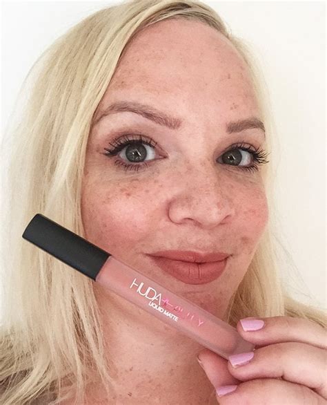 Huda beauty liquid lipstick (mini) review & swatches on medium skin. Breaking Beauty News: Huda Beauty endlich in der Schweiz ...