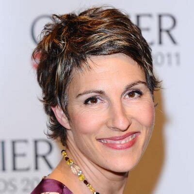 'sobbing already #fridaynightdinner.' a third added: Tamsin Greig (@TamsinGreig) | Twitter