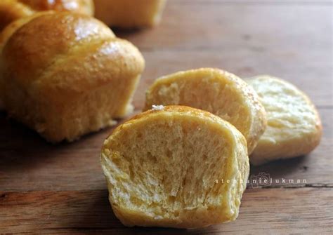 Nama sobek ini diketahui karena cara memakannya biasa dengan 'disobek'. Resep Roti Sobek Baking Pan : Dinner Rolls Eggless ...