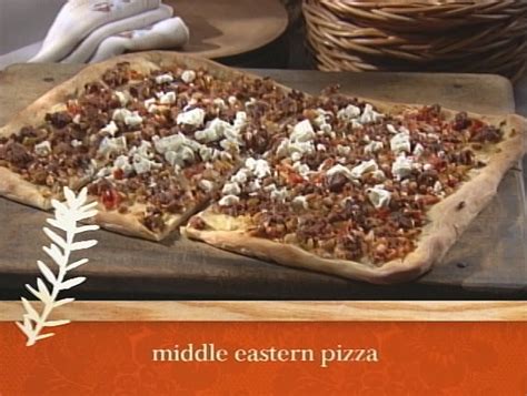 Trabaja en una fábrica de dulces, hornea pizzas en una pizzería, o solo. Middle Eastern Pizza | Sara Moulton