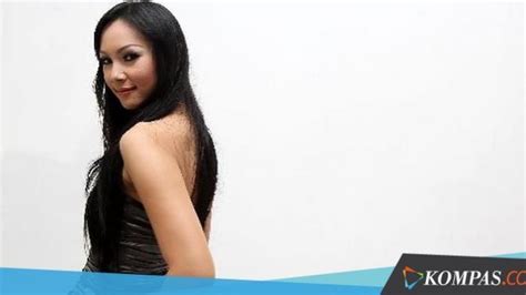 Setelah bercerai dengan hendrayan pada 2018 lalu, kalina akhirnya menunjukkan sosok. Hanya Menikah Siri, Pengacara: Kalina Oktarani dan Insank ...