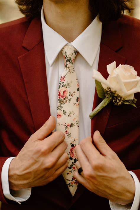 See your favorite flowers for weddings and wedding flowers discounted & on sale. Pin on Groom