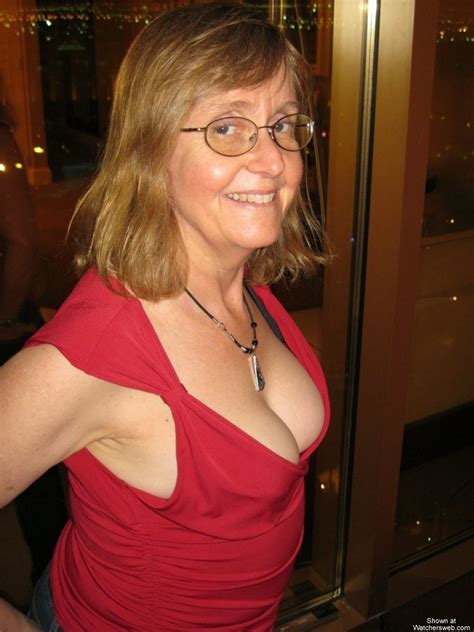 Monique fuentes getting the milf hunter treatment 1,7265 min. Hot mature cleavage - Picsninja.com