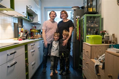 Germany in watch live tv channel. ZDF-Deutschland-Studie: Wohnkosten für Familien im ...