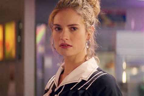 Hulu has debuted the first official photos of lily james and sebastian stan in the upcoming limited series pam & tommy. Lily James et Sebastian Stan seront Pamela Anderson et ...