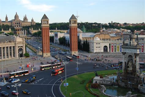 Piso en alquiler sin amueblar, cerca del hospital clínic de barcelona. MARQUES, moderno piso renovado de 4 dormitorios en ...