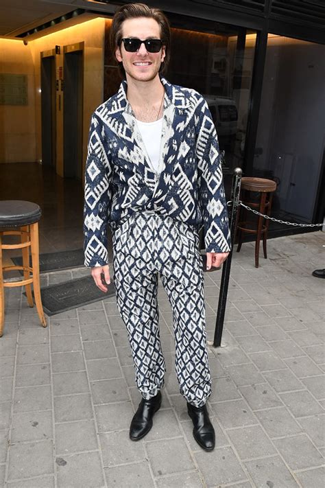 Jun 20, 2021 · עדן פינס. איפה קנית: מאיפה השורטס של עדן פינס והשמלה של נועה קירל ...