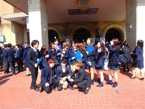 Aichi prefectural zuiryo high school）は、愛知県名古屋市瑞穂区北原町にある県立高等学校。 普通科（普通コースとコスモサイエンスコース）及び食物科からなる。 卒業式ぱんちら投稿画像