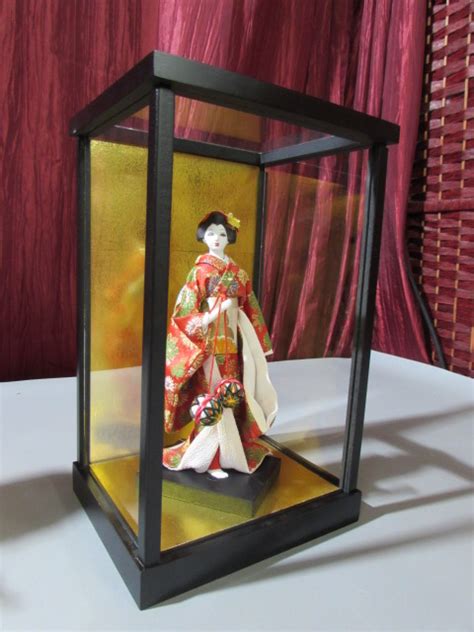 Vind fantastische aanbiedingen voor japanese geisha dolls. Lot Detail - 2 VINTAGE JAPANESE GEISHA DOLLS